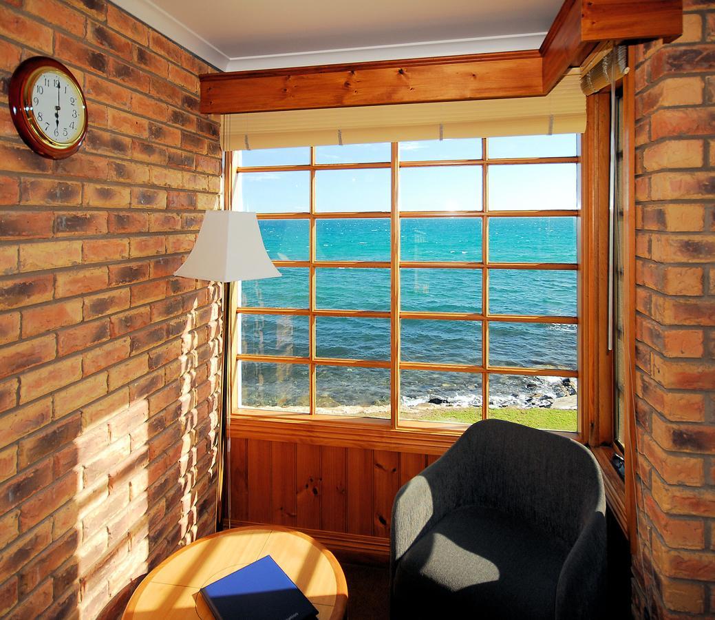 Stanley Village Waterfront Accommodation Exterior foto